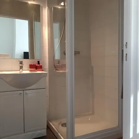 Sur La Route Touristique Du Champagne