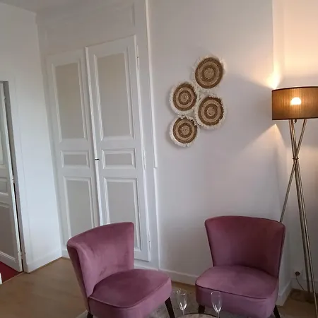 Lägenhet Sur La Route Touristique Du Champagne *