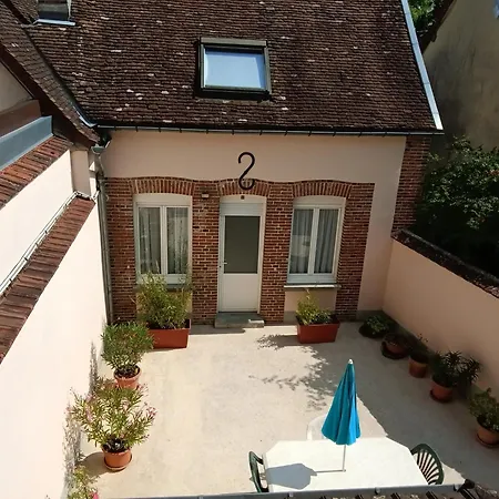Sur La Route Touristique Du Champagne Apartment Sezanne